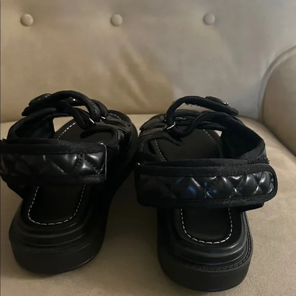 Black Sandals - Picture 4 of 6